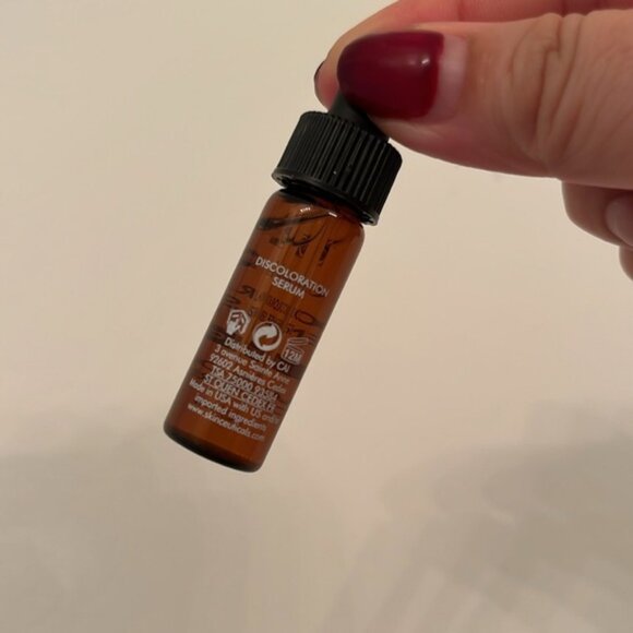 SkinCeuticals Discoloration Defense Serum 4ml New serum for Skin Discoloration - Picture 2 of 4